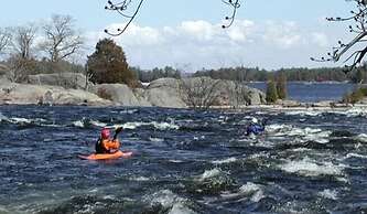 Westwind Inn on the Lake