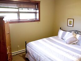 Tremblant les Eaux by Location ADP Tremblant