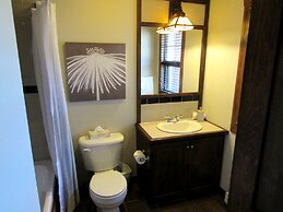 Tremblant les Eaux by Location ADP Tremblant