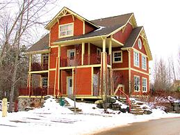 Tremblant les Eaux by Location ADP Tremblant