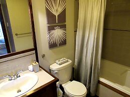 Tremblant les Eaux by Location ADP Tremblant