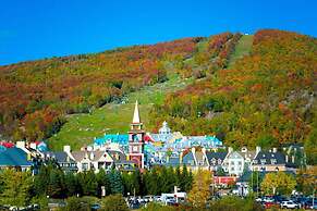 Tremblant les Eaux by Location ADP Tremblant