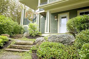 Tremblant les Eaux by Location ADP Tremblant