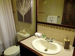 Tremblant les Eaux by Location ADP Tremblant