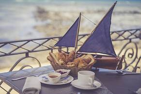 Voile Bleue Boutique Hotel