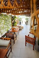 Mikes Kanarium Hotel