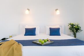 Mikes Kanarium Hotel