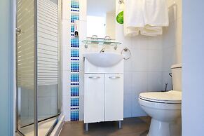 Mikes Kanarium Hotel