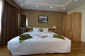 Blue Hanoi Inn Hotel