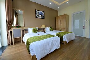 Blue Hanoi Inn Hotel