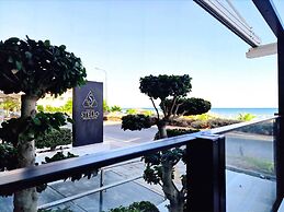 The Ciao Stelio Deluxe Hotel - Adults Only