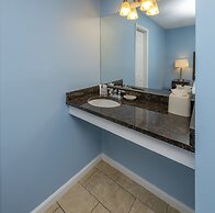 Commander Beach House Hotel