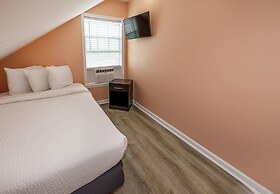 Commander Beach House Hotel