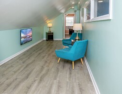 Commander Beach House Hotel