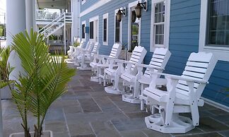 Commander Beach House Hotel