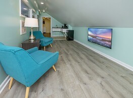 Commander Beach House Hotel