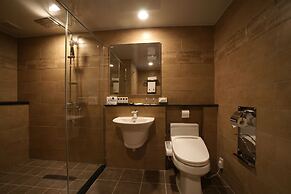 I-Jin Hotel