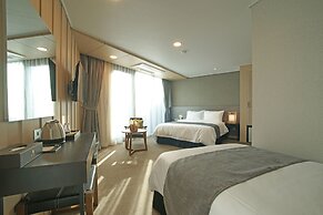 I-Jin Hotel