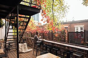 Auberge Saintlo Montréal  - Hostel