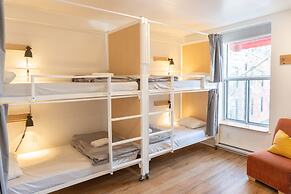 Auberge Saintlo Montréal  - Hostel