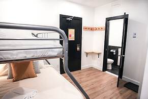 Auberge Saintlo Montréal  - Hostel