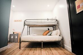 Auberge Saintlo Montréal  - Hostel