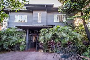 The Henry Hotel Manila