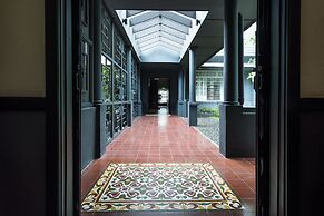 The Henry Hotel Manila