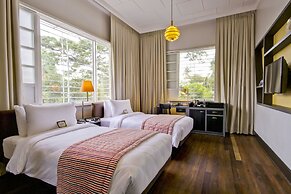 The Henry Hotel Manila