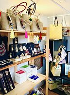 The Henry Hotel Manila