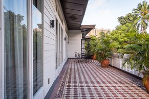 The Henry Hotel Manila