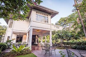 The Henry Hotel Manila