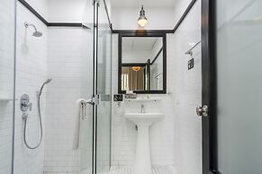 The Henry Hotel Manila