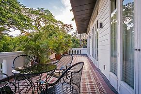 The Henry Hotel Manila