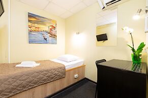 Mini Hotel Kashirskiy - Hostel