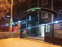 The Green Valley Hotel