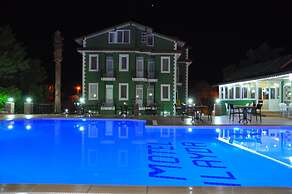 The Green Valley Hotel