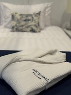 Parc Royale Suites Hotel
