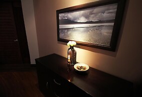 Parc Royale Suites Hotel