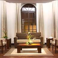 Parc Royale Suites Hotel