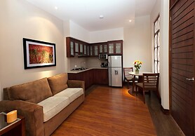 Parc Royale Suites Hotel