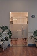 Parc Royale Suites Hotel