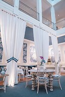 Parc Royale Suites Hotel