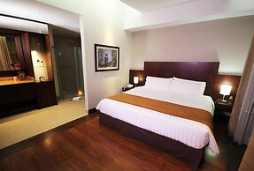 Parc Royale Suites Hotel