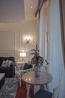 Parc Royale Suites Hotel