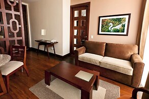 Parc Royale Suites Hotel