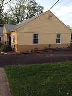 Colonial Village Motel