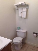 Colonial Village Motel