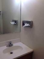 Colonial Village Motel