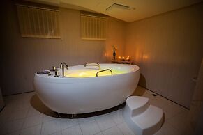 SPA Hotel Zámek Lužec